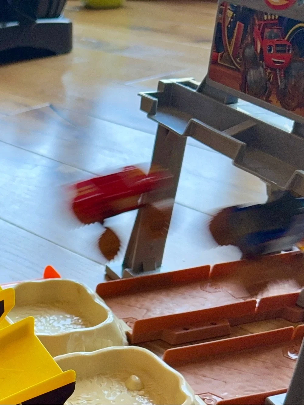 EUC: Fisher-Price Nickelodeon Blaze & the Monster Machines Mud Pit Race Track